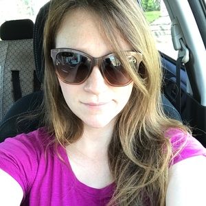 Meet your Posher, Alyssa